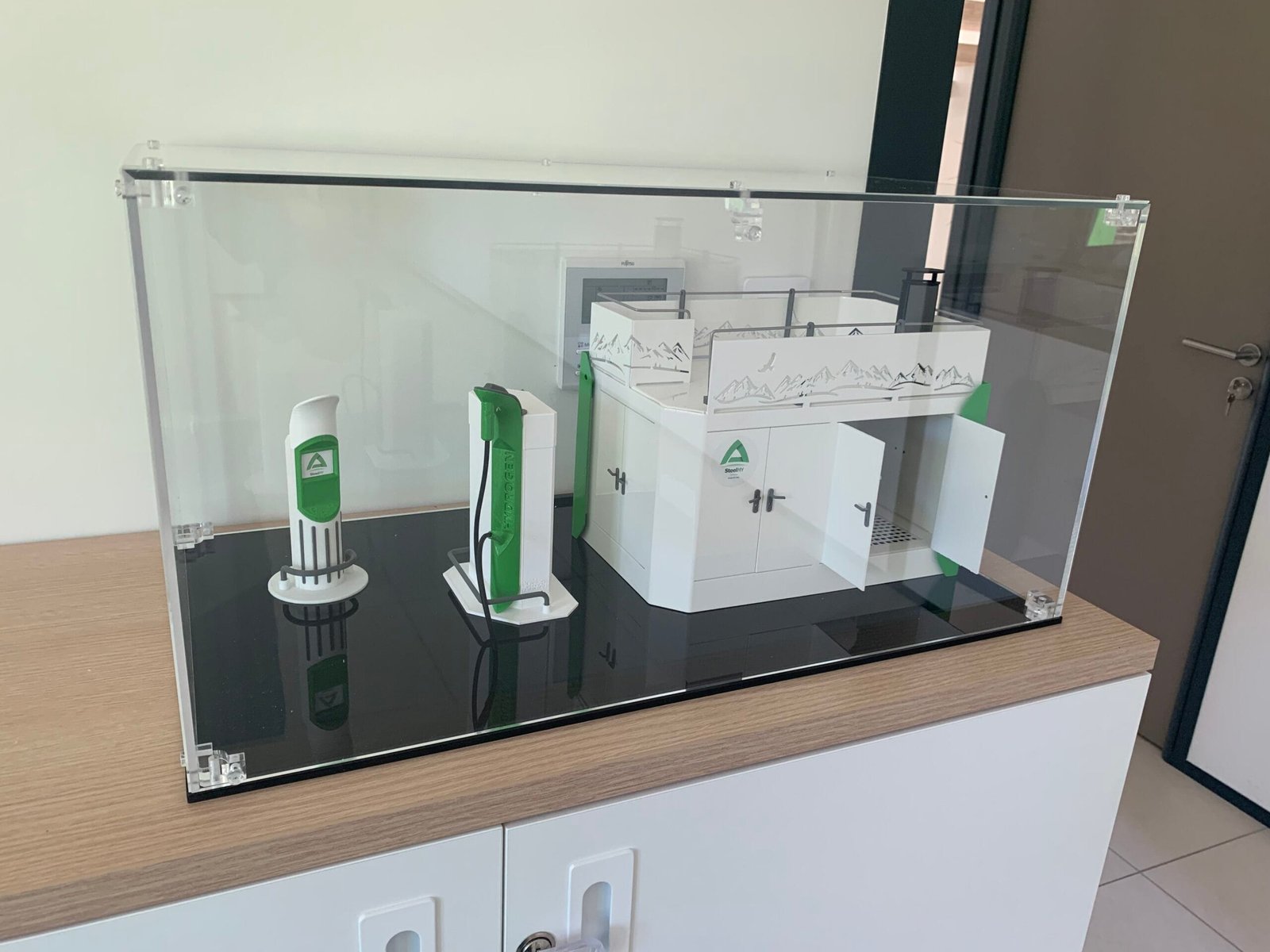 Maquette d'une station hydrogène combinant impression 3D et tôle pliée