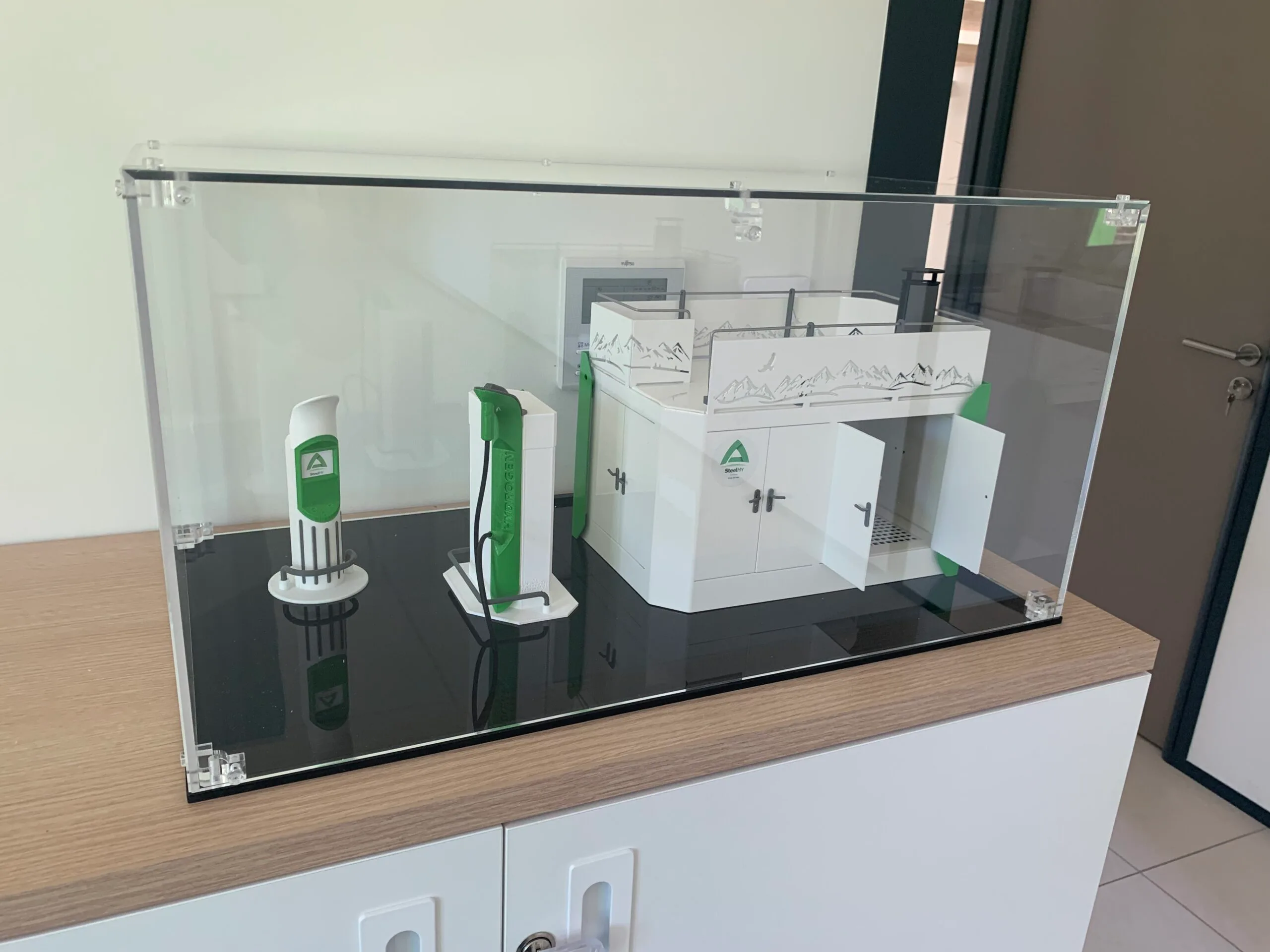 Maquette d'une station hydrogène combinant impression 3D et tôle pliée